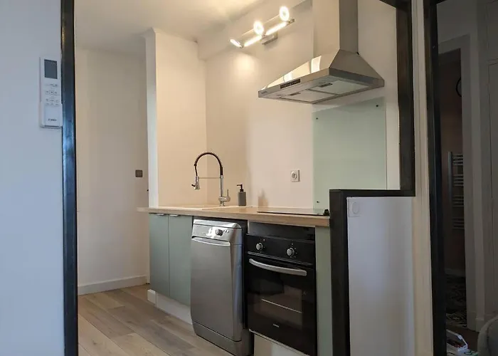Appartment - Vue Imprenable Sur La Cite Medievale - Parking Gratuit - Climatise