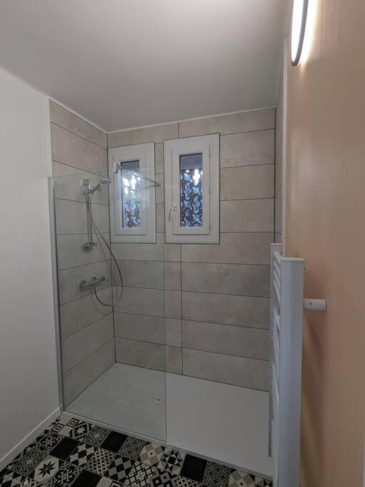- Vue Imprenable Sur La Cite Medievale - Parking Gratuit - Climatise Appartement Carcassonne